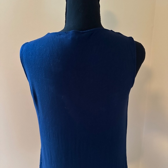 **ROZ & ALI* Navy Sleeveless Top Size XS - Picture 5 of 7
